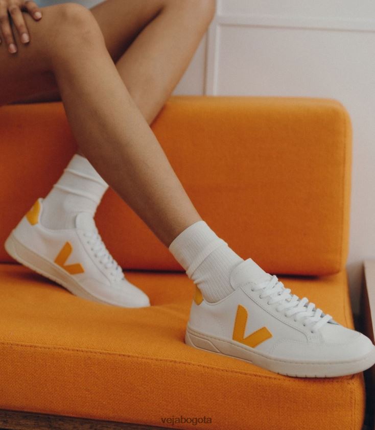 Veja Z6JRPR32v-12 cuero blanco ouro